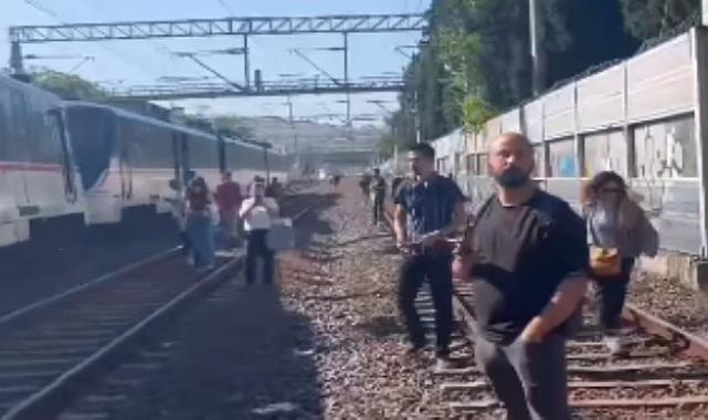 İZBAN&#039;da arıza: Alsancak&#039;ta &#039;tabanvay&#039; devrede!