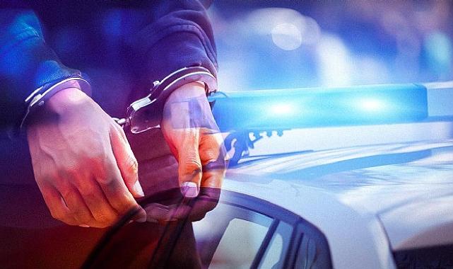 İzmir&#039;de &#039;Mahzen-40&#039; baskını!