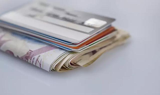 Kredi kartı sınırlaması, mevduat faizleri… Bankalar &#039;Herkes nasibini alacak&#039; diyerek çağrı yaptı