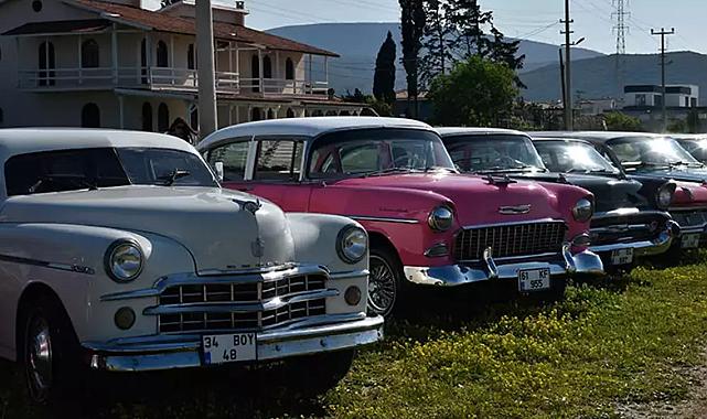 Otomobil tutkunları buraya: Urla&#039;da Klasik Otomobil Şöleni düzenlenecek