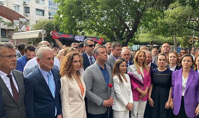 Özgür Özel, Zübeyde Ana&#039;yı kabri başında andı