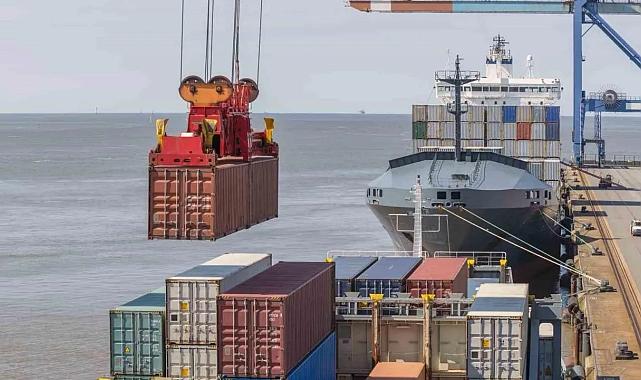 Dış ticaret açığı Mayıs ayında geriledi