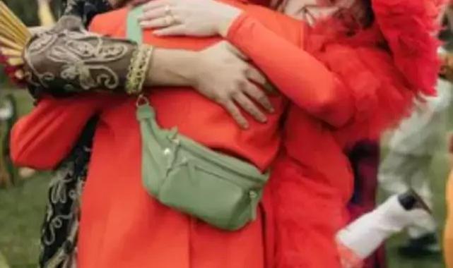 &quot;Evlilik bana hiç cazip gelmedi&quot; dedi! 60 kişiyle aynı anda evlendiği bir düğün organize etti... &quot;Hayatımın en büyük aşkları&quot;