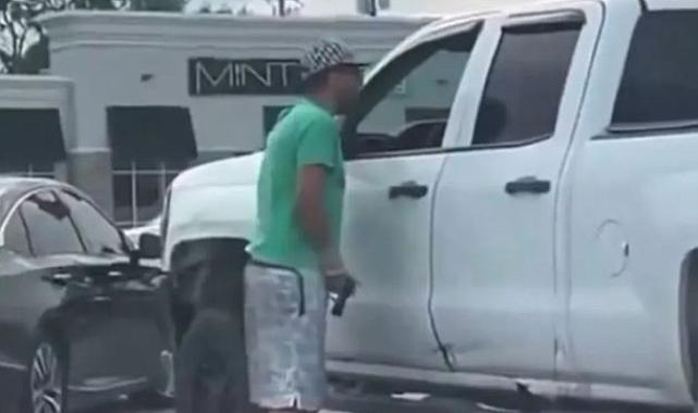 ABD&#039;de araç sürücüsü, kendisine silah çeken başka bir sürücüyü silahla vurarak öldürdü