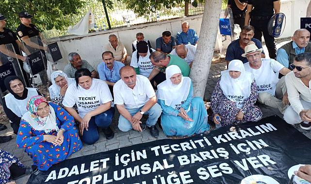 Adana’da Kolluk Kuvvetleri Ablukasında Tecrit Eylemi!