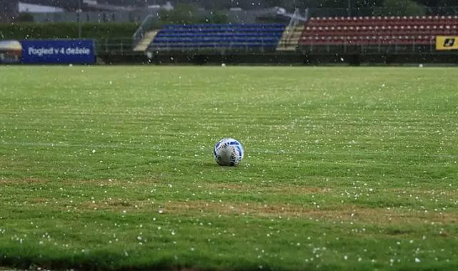 Beşiktaş&#039;a hava koşulları engeli! Dinamo Zagreb maçı iptal oldu