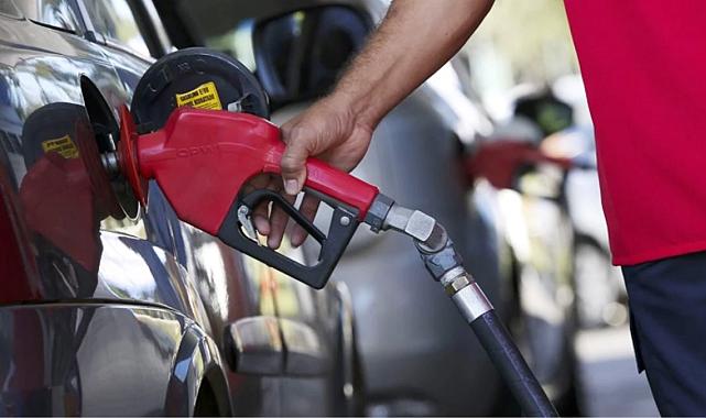 Bu gece yarısından itibaren motorine 1 lira 59 kuruş indirim gelmesi bekleniyor