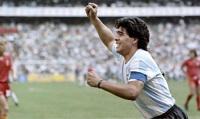 Diego Maradona&#039;nın 1986 Dünya Kupası yarı finalinde giydiği forma 900 bin sterline satışa çıkıyor