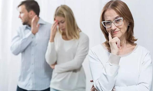 Evlenme aşamasındaki bir kadın kaynanasının şok edici hareketlerini paylaştı! &#039;Düğün gecesi için yanımızdaki odayı ayırmış&#039;