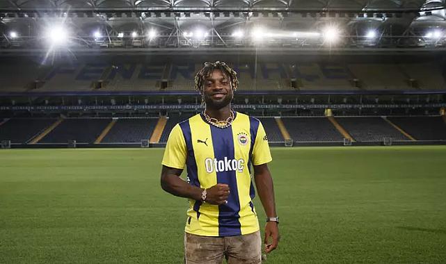 Fenerbahçe, Allan Saint-Maximin transferini resmen açıkladı! İşte yıldız futbolcuyla yapılan sözleşmenin detayları