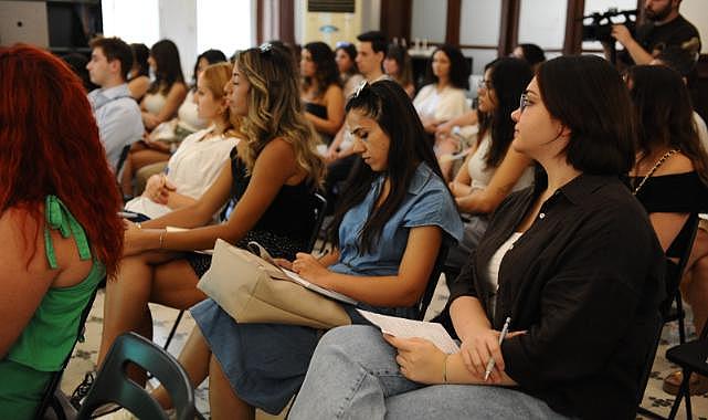 Geleceği tasarlayacak gençler Karşıyaka’da sahaya çıktı
