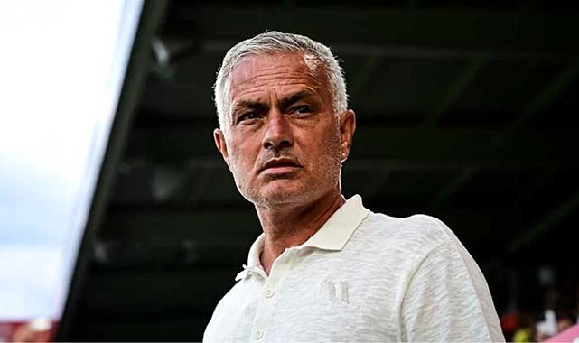 Jose Mourinho&#039;dan zemin eleştirisi: Şampiyonlar Ligi seviyesinde kabul edilemez