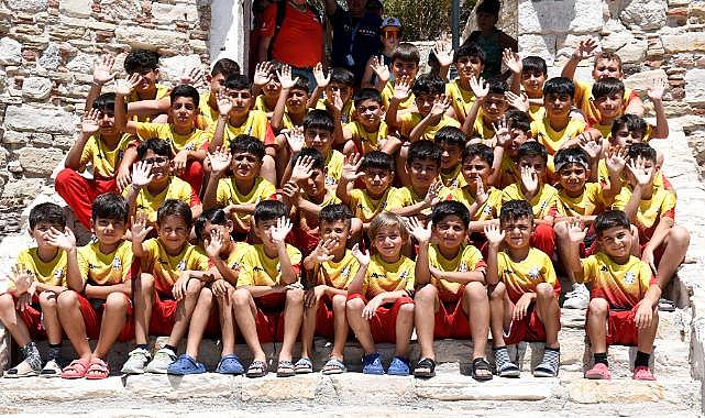 Kuşadası Belediyesi Nusaybinli Çocukları İlk Kez Denizle Buluşturdu