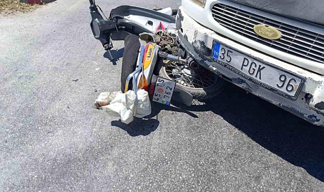 Manisa’da kamyonetle motosiklet çarpıştı: Yaralı var!
