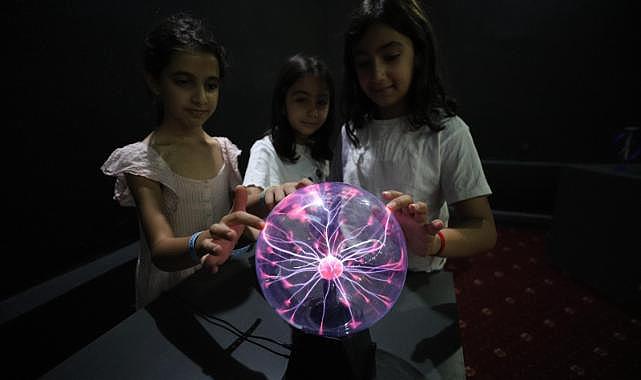 Minik kaşifler Konak’ta bilim dolu bir yaz geçirecek