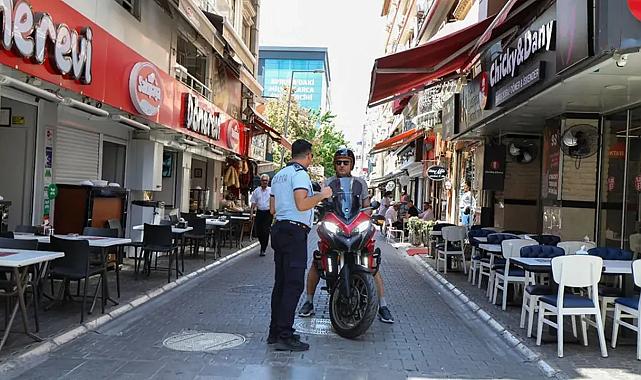 Sıkı denetim var: Karşıyaka’da kural tanımayan sürücüler yandı