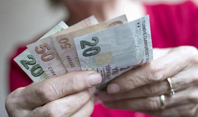 SSK BAĞ-KUR EMEKLİ MAAŞI SON DAKİKA: Yarın için geri sayım başladı: En düşük emekli maaşında SGK uzmanı &#039;Küsüratlı bir rakam olmayacak&#039; dedi: Yüzde 24,73 + yüzde 20 formülü