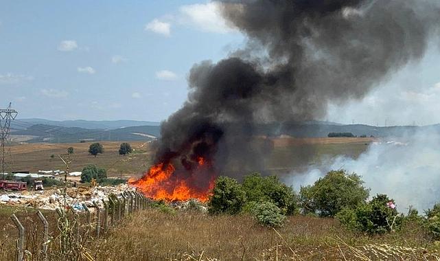 Tuzla&#039;da Yangın! Ekipler Hızla Müdahale Ediyor
