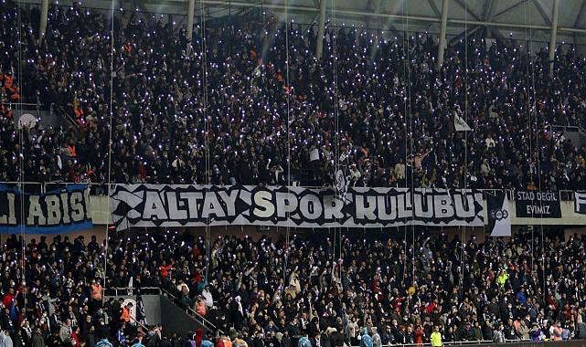 Altay&#039;da taraftar isyan etti: Başkan transferden gelen paraya el mi koydu?