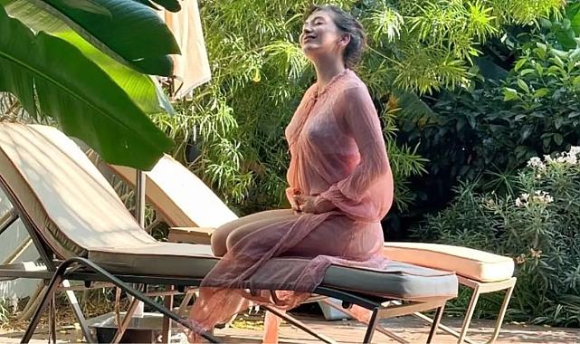 Annelik heyecanı yaşayan Neslihan Atagül&#039;ün bebeğinin cinsiyeti belli oldu