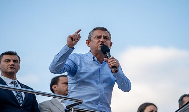 CHP Lideri Özgür Özel Manisa&#039;da Çiftçi Mitingi&#039;nde konuştu