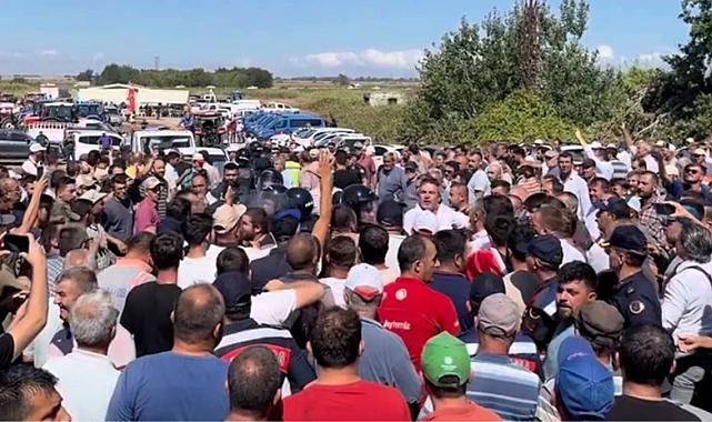 Çiftçiler traktörleriyle Bursa-İzmir yolunu trafiğe kapattı! Jandarma müdahale edince ortalık karıştı