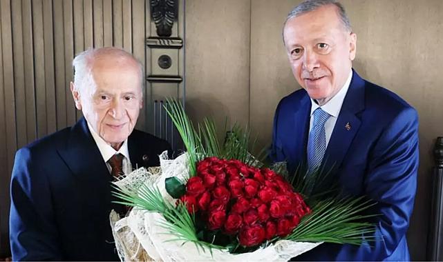 Cumhurbaşkanı Erdoğan, Bahçeli&#039;ye 76 adet gül verdi! Sayının özel bir anlamı var