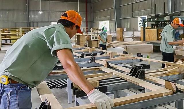 Genel müdür ölünce dayanamadılar! Dünyaca ünlü mobilya devi iflas etti