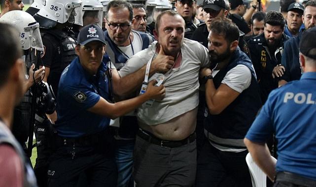 Göztepe maçında Fenerbahçe Başkanı Ali Koç&#039;a saldırı!