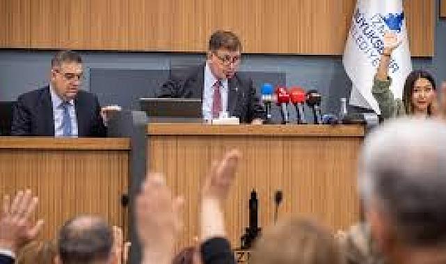 İzmir Büyükşehir Belediyesi, Tel Aviv ile kardeş şehir protokolünü iptal etti.