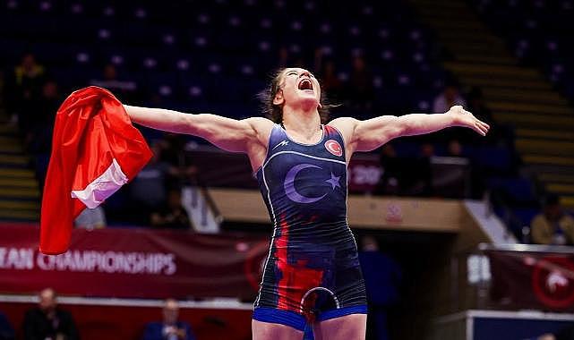 Milli güreşçimiz Zeynep Yetgil şanssız bir şekilde rakibine mağlup oldu