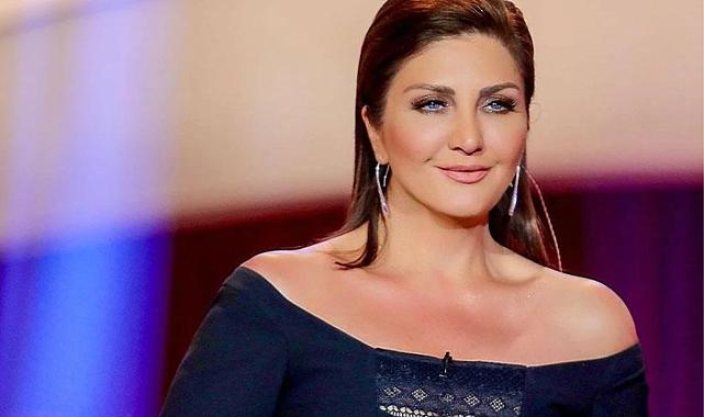 Şarkıcı Sibel Can&#039;ın giydiği elbise olay oldu!