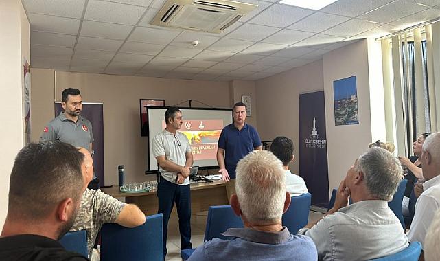 Urla’da Orman Yangınlarıyla Mücadeleye Muhtarlardan Büyük Destek