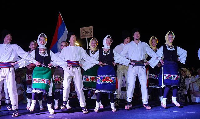 6 ÜLKEDEN 16 EKİP AYVALIK’TA BULUŞTU…