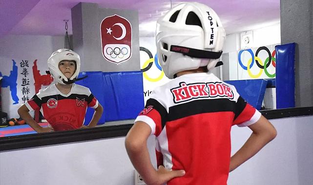 6 Yaşındaki Ahmet Batur İnan, Kick Boksta Dünya Şampiyonu Oldu