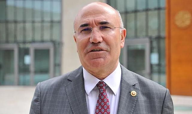 İşçilerin eyleminde gerginlik! CHP&#039;li Mahmut Tanal&#039;ın üzerine emniyet aracı sürüldü