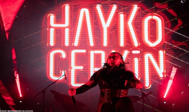 İzmir Enternasyonal Fuarı&#039;nda Çim Konserleri Coşkusu: Ceylan Ertem ve Hayko Cepkin İzmirlilere Unutulmaz Anlar Yaşattı
