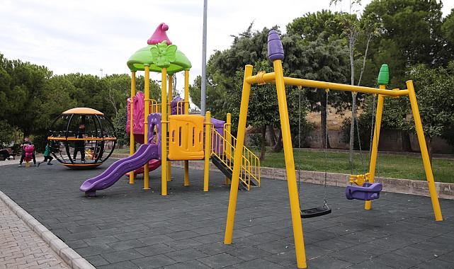 Konak’ın parkları yenileniyor