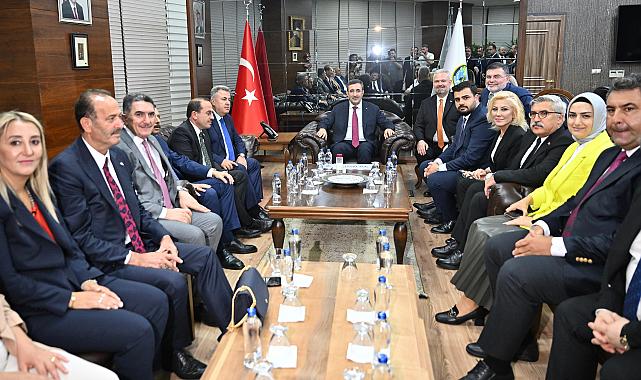 PEHLİVAN, CUMHURBAŞKANI YARDIMCISI CEVDET YILMAZ&#039;I AĞIRLADI