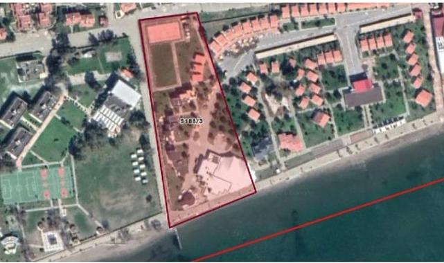 Seferihisar&#039;da Üniversite alanı ticaret alanına dönüştürüldü:50 bin metrekarelik arazi satışa çıkarıldı