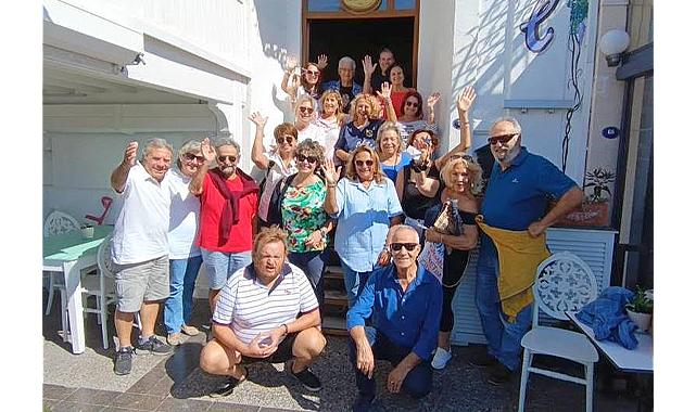 TÜRKLER ADALARA ADALI YUNANLILAR FOÇAYA GELİYOR