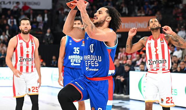 Anadolu Efes geriden geldi, Olympiakos'u devirdi