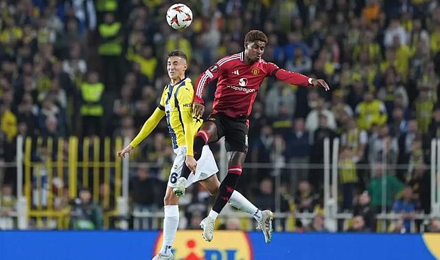 Fenerbahçe evinde Manchester United ile 1-1 berabere kaldı