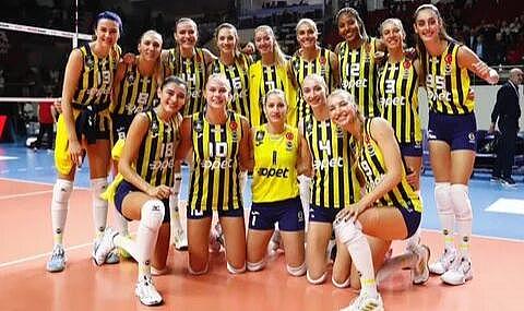 Fenerbahçe Medicana, Eczacıbaşı Dynavit&#039;i 3-1 yenerek Şampiyonlar Kupası&#039;nı müzesine götürdü