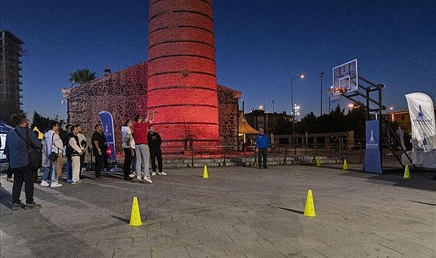 Gençler eğlence dolu festivalde buluştu