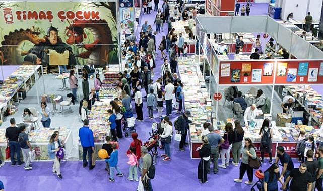 İZKİTAP hafta sonu on binleri ağırladı