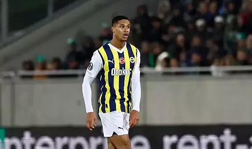 Jorge Jesus&#039;un, &#039;&#039;Bu çocuktan çok para kazanacaksınız&#039;&#039; dediği futbolcu Premier Lig&#039;e gidiyor