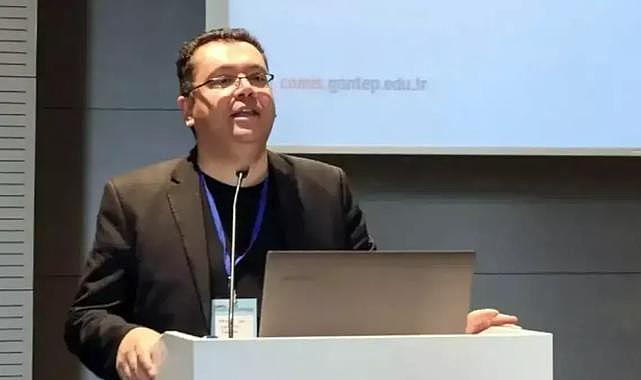 Şanlıurfa' da Akademisyene Darp ve Tehdit Suçlaması: Prof. Dr. Devrim Özkan Tutuklandı