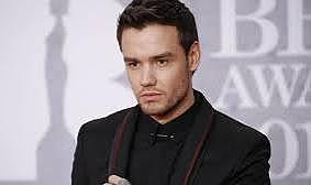 Ünlü müzik grubunun üyesiydi! Balkondan düşerek hayatını kaybetti