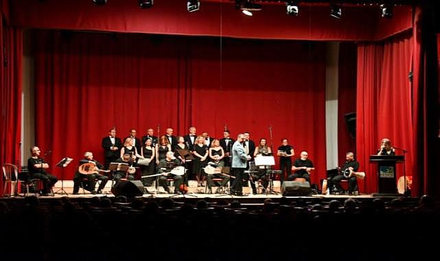 Çeşme Belediyesi Türk Halk Müziği Korosu Fethiye’de büyüledi